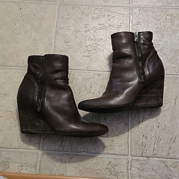 Frye Regina Seam wedge ankle boot size 8 - Picture 5 of 7